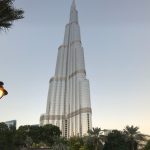 Burj Chalífa v Dubaji je nejvyšší stavbou světa a měří 828 metrů včetně antény. Na dodávkách výtahů se podílela i pardubická společnost Pega Hoist.